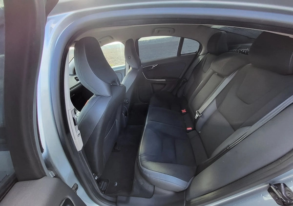 Volvo S60 cena 37000 przebieg: 195497, rok produkcji 2011 z Strzegom małe 29